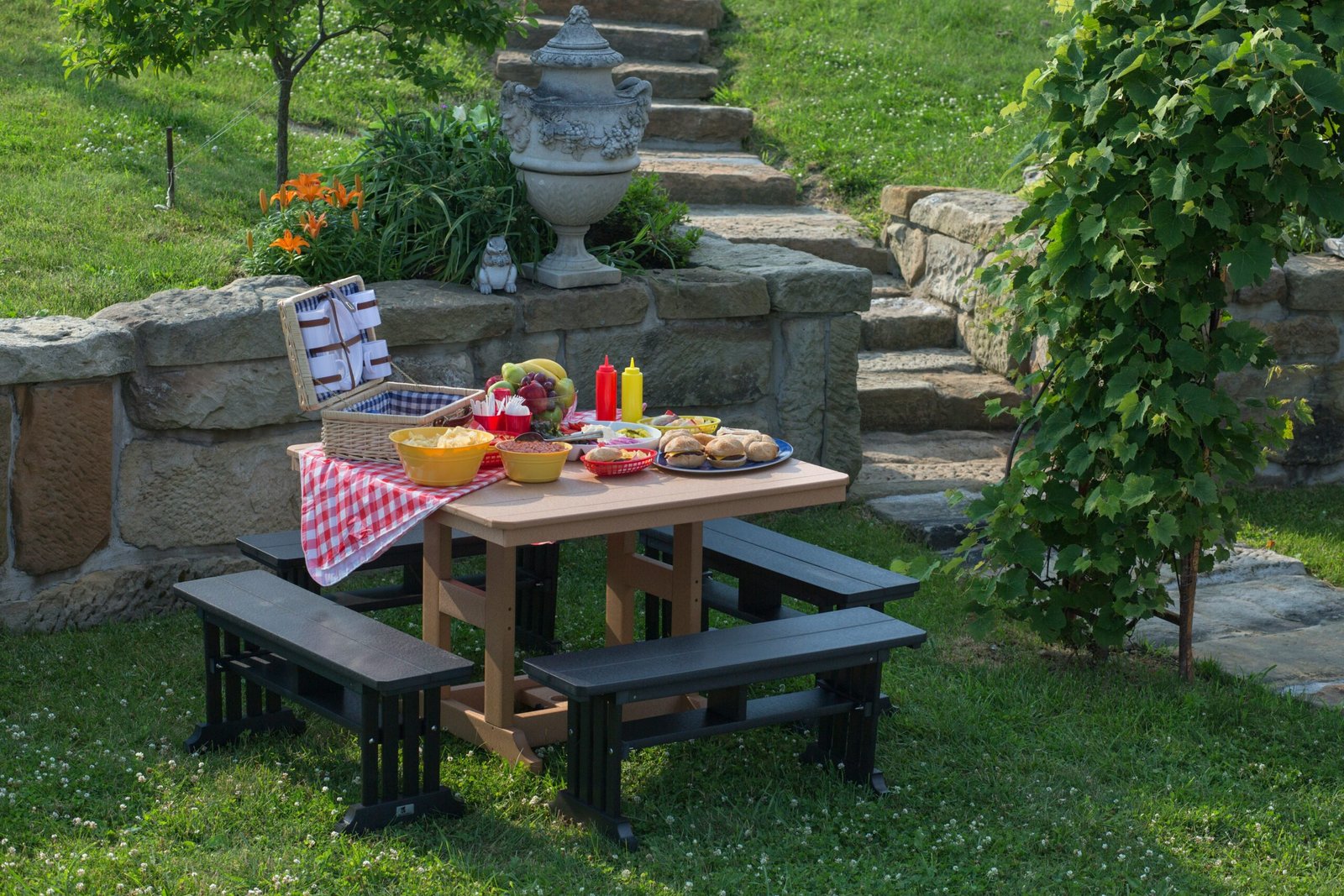 Group sharing a nourishing outdoor meal during a wellness retreat